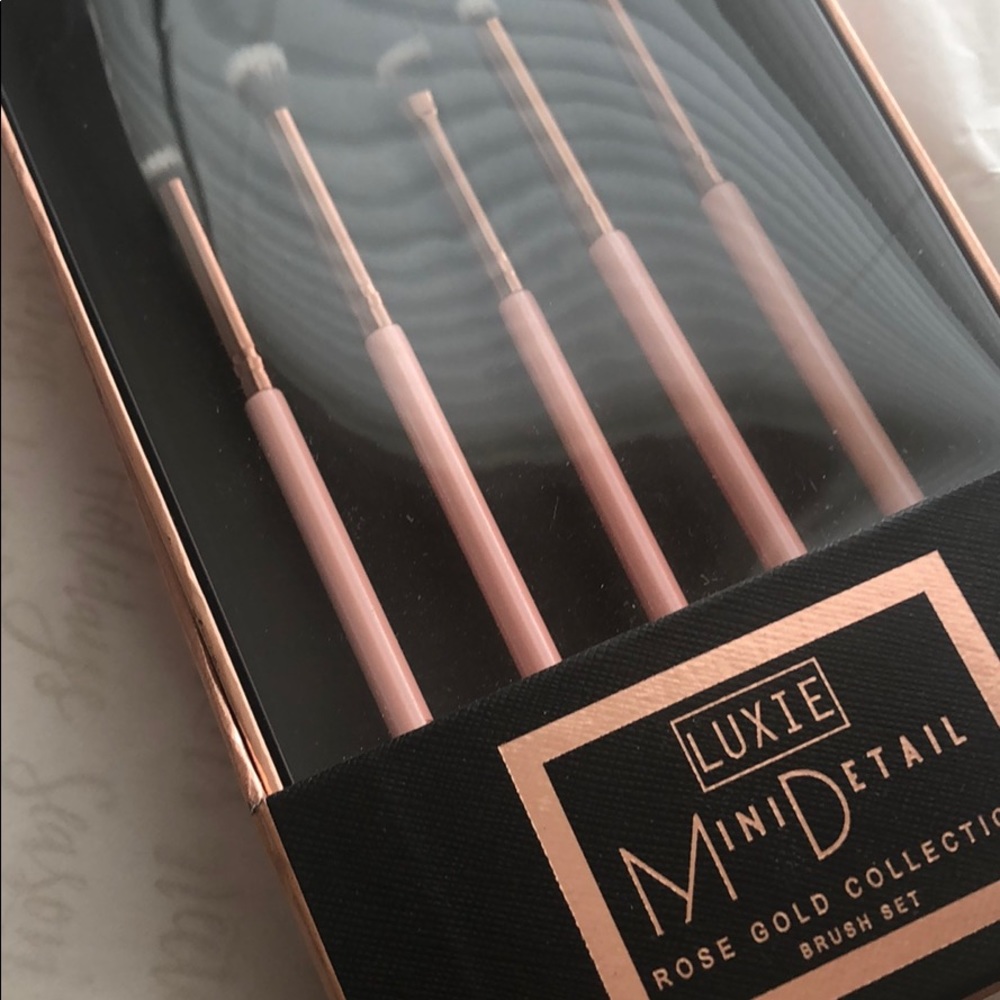 🎁Luxie Mini Detail Rose Gold Collection 🎁Gift Bx